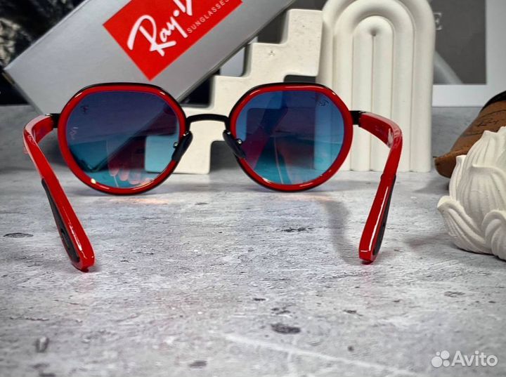 Очки Ray Ban Ferrari красный градиент