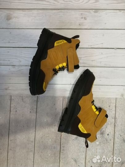 Ботинки осенние