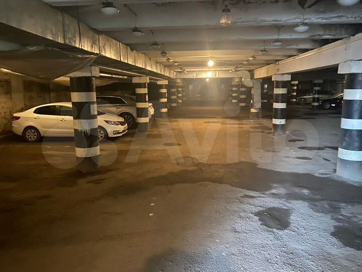 Машиноместо, 18 м²