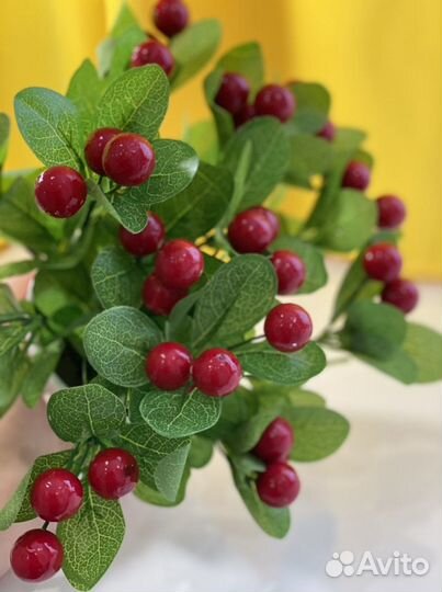 Цветы искуственные в кашпо