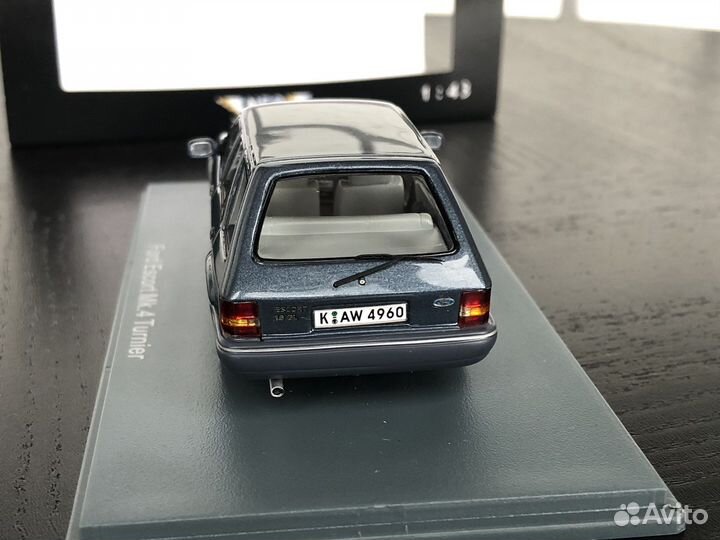 Ford Escort MK 4 Turnier 1986 1:43 NEO