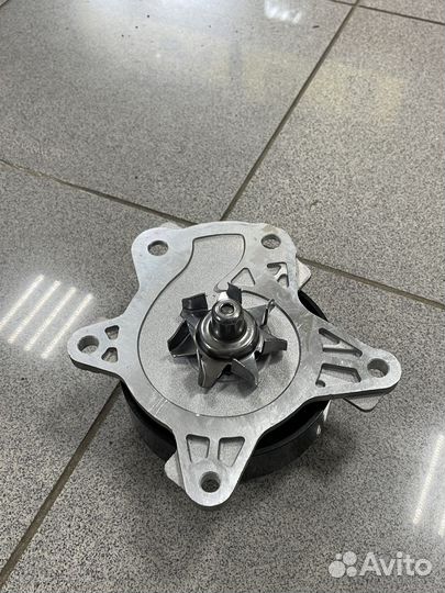 Помпа Dolz T-235 Toyota Yaris/Auris/Avensis