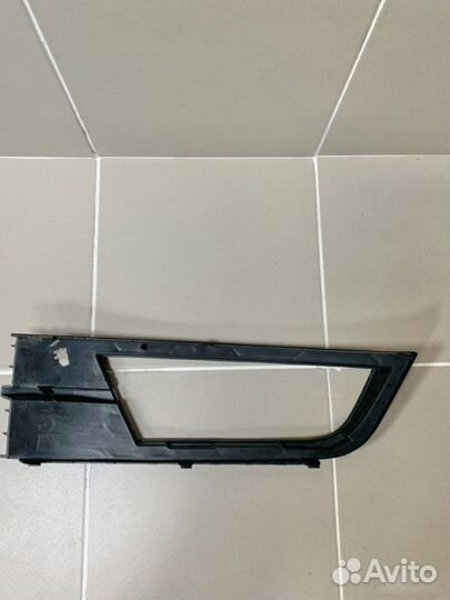 Накладка противотуманной фары Skoda Octavia A7