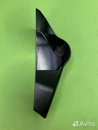 Крышка зеркала левая нижняя кронштейна \MAN TGS/TG