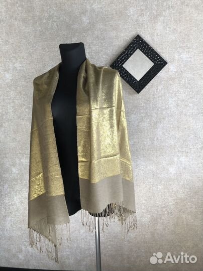 Палантин золотой, Италия