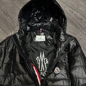 Куртка Moncler Black черная осень