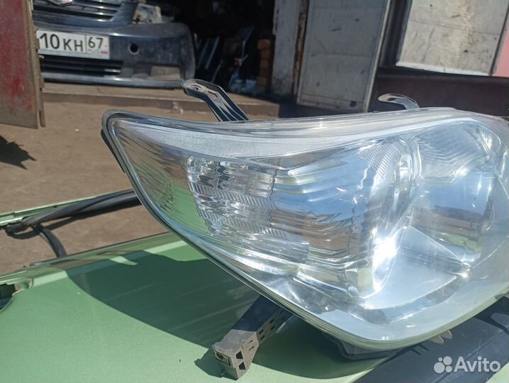 Правая фара Land Cruiser Prado 150