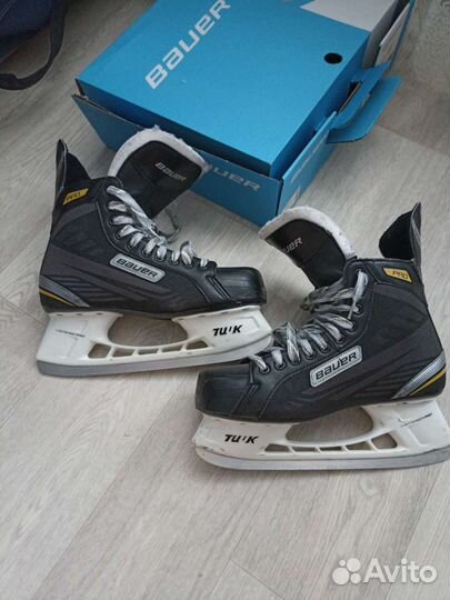 Хоккейные коньки bauer
