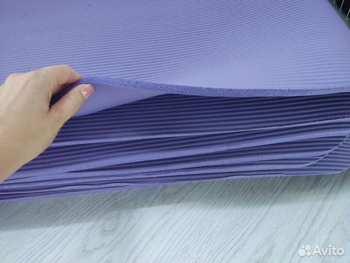 Коврики для занятий спортом