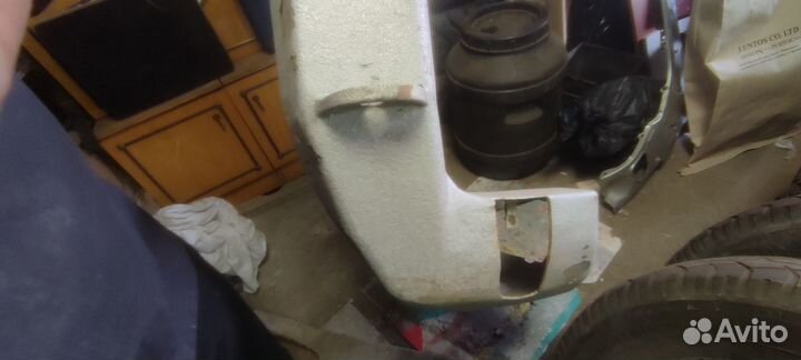 Продам задний бампер Surf