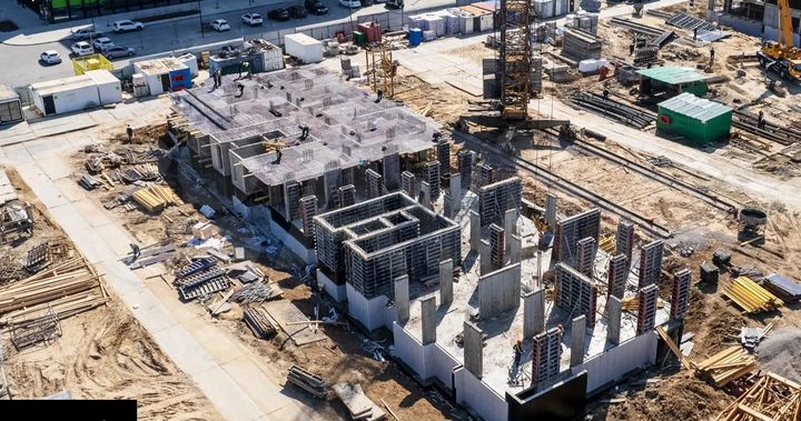 3-к. квартира, 76,5 м², 1/15 эт.