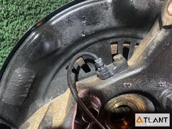 Ступица передняя правая toyota estima