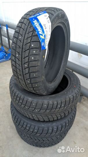 Landsail Ice Star IS33 215/55 R17 94T