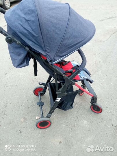 Прогулочная коляска