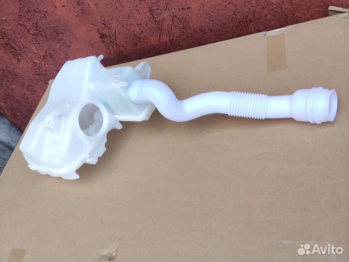 Бачок омывателя Мерседес 166