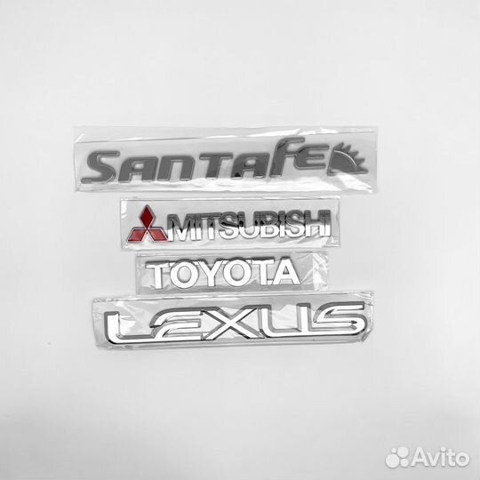 Надпись буквы эмблема на автомобиль