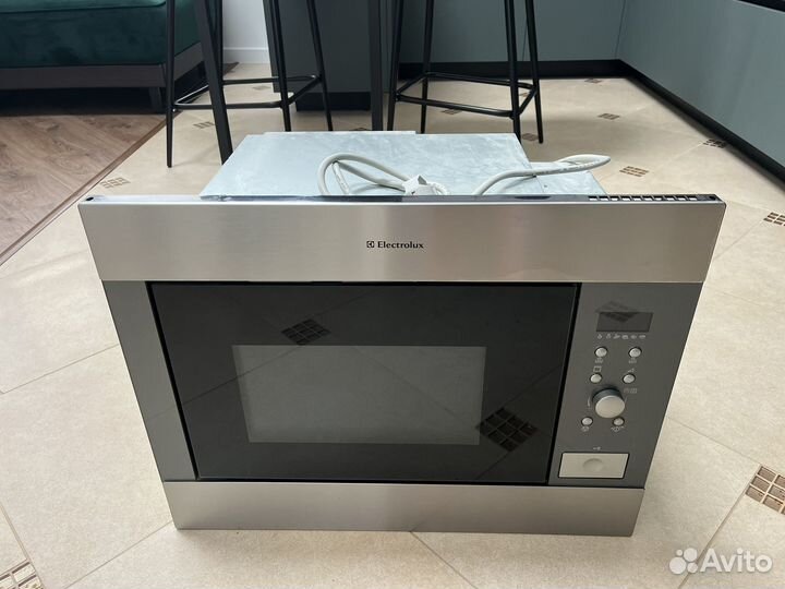 Встраиваемая микроволновая печь electrolux