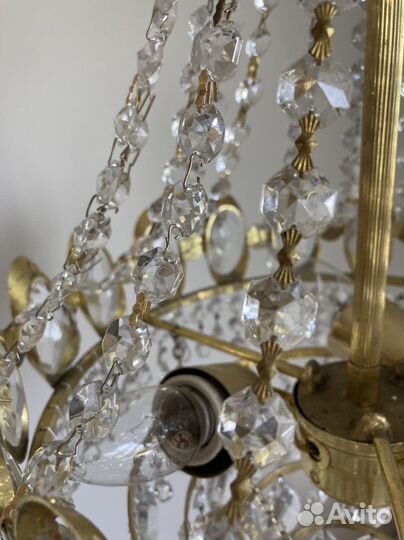 Хрустальная люстра 
