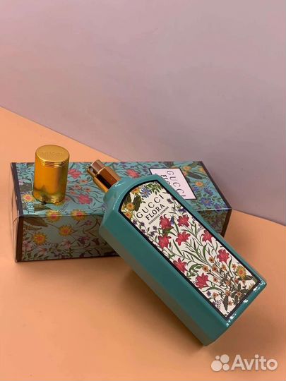 Парфюм женский Cucci Flora