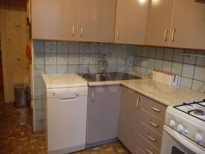 4-к. квартира, 77 м², 2/9 эт.