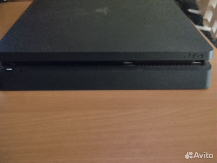 Игровая приставка ps4 slim