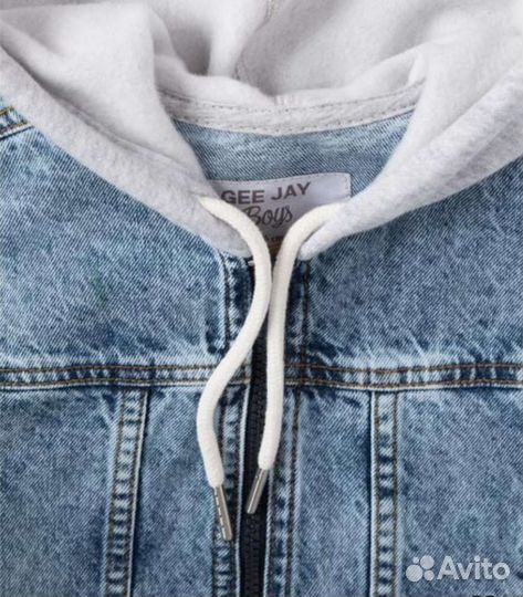 Джинсовая куртка для мальчика