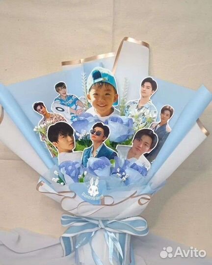 Оригинальный букет с фотокарточками