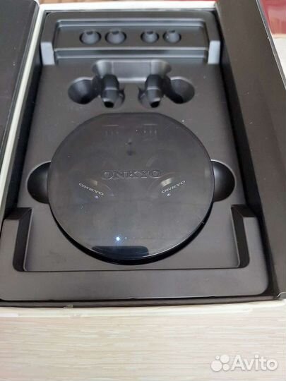 Наушники onkyo w800btb