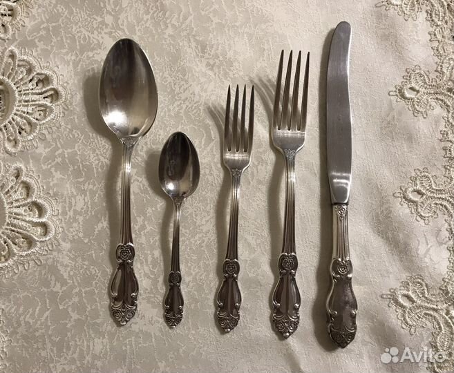 Набор столовых приборов мельхиор
