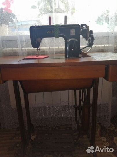 Швейная машина veritas