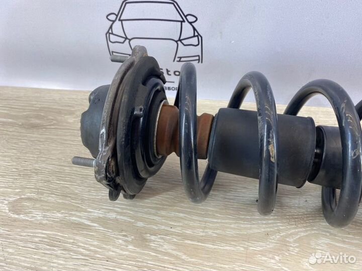 Стойка подвески передняя правая Audi A6 C7 3.0 CGW