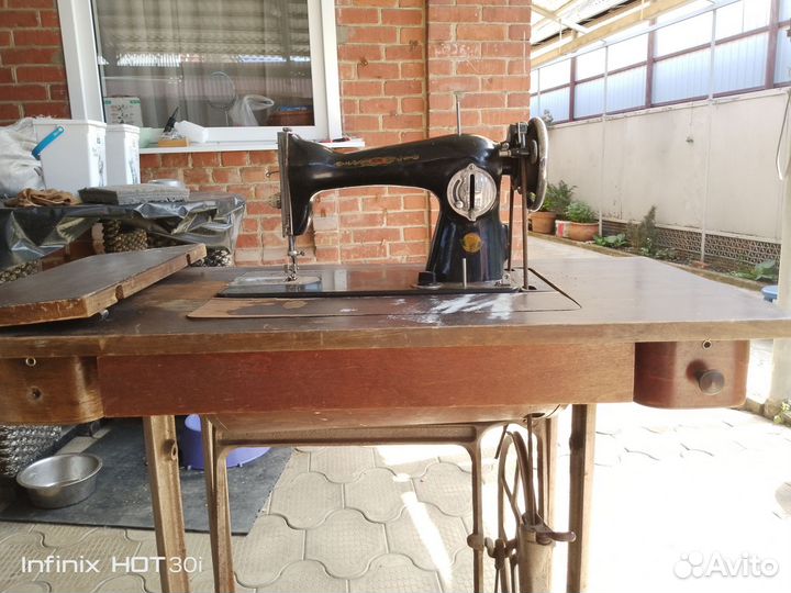 Швейная машинка ножная подольск