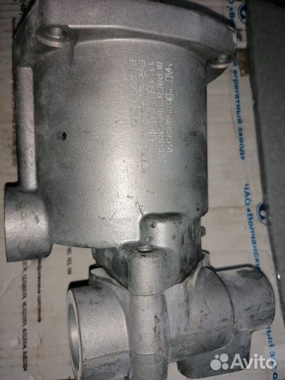 Пневмогидроусилитель привода сцепления