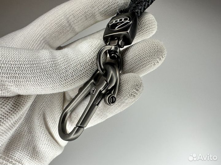 Брелок Audi поводок