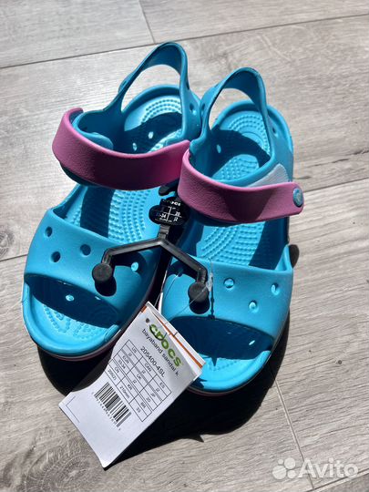 Сандалии crocs j2 новые