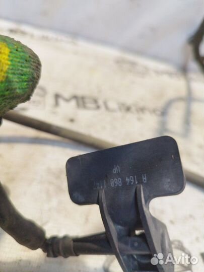 Форсунка омывателя лобового стекла Mercedes Gl
