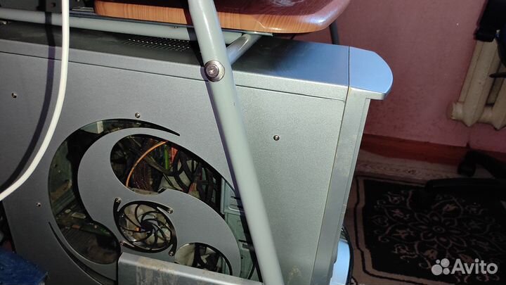 Монитор Samsung