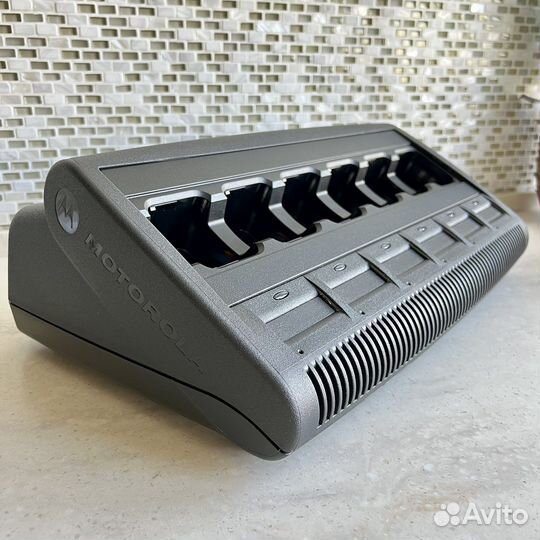 Зарядное устройство Motorola wpln4211