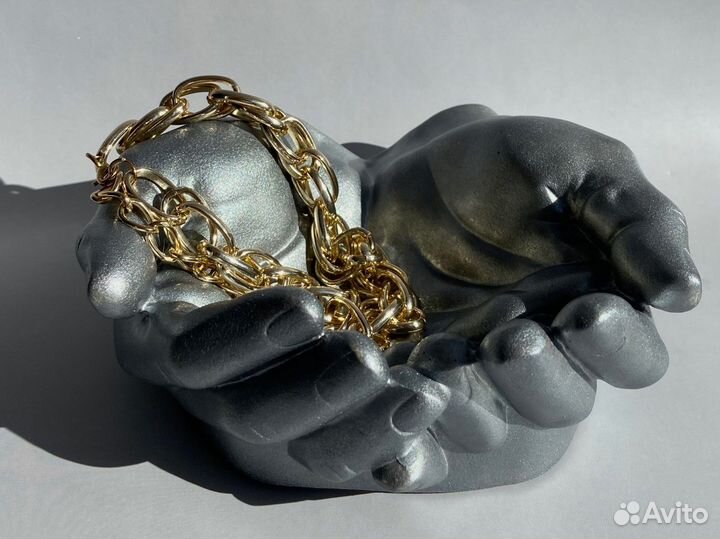 Подставка кашпо руки