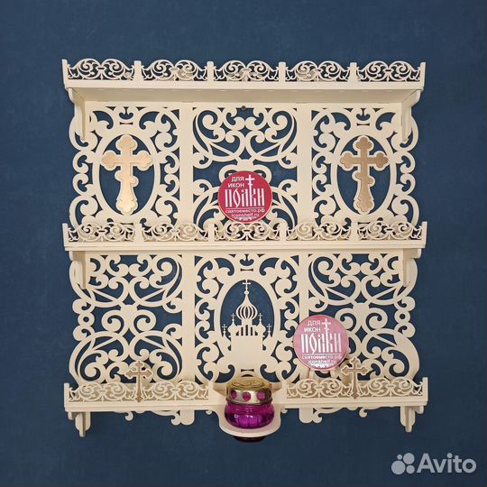 Полка для икон прямая с местом лампады модель 48