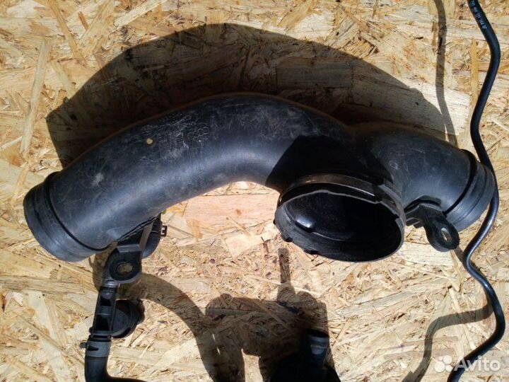 Патрубок воздушного фильтра Audi A8 D4 long 4.2