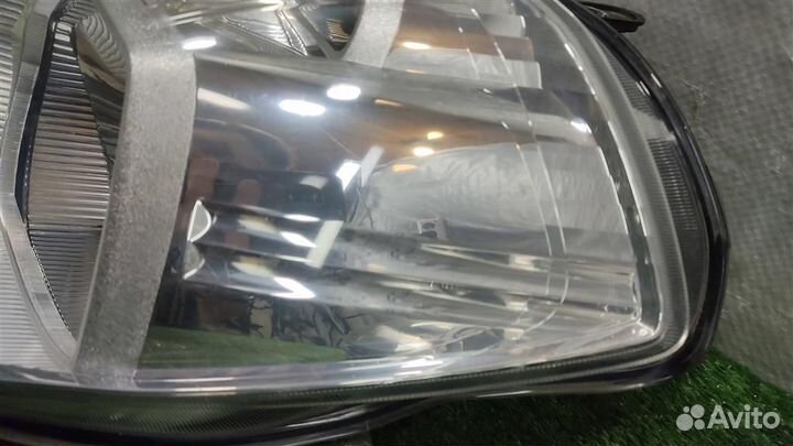 Фара левая Nissan Tiida 2008