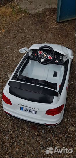 Детский автомобиль на аккумуляторе