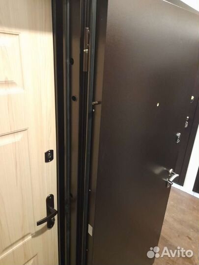 Дверь входная металлическая