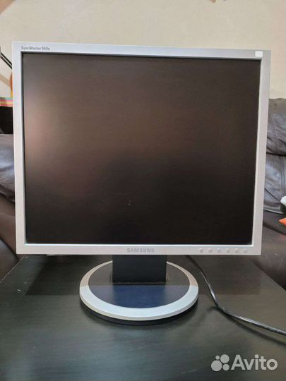 Монитор Samsung