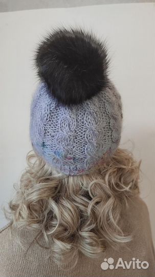 Шапка с натуральным помпоном