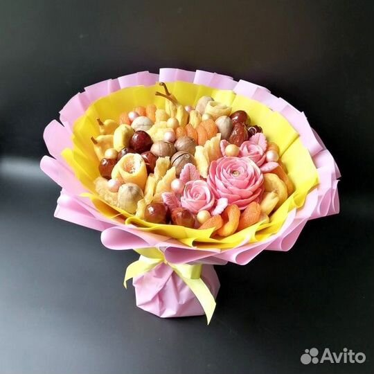 Съедобные букеты из шоколада и сухофруктов