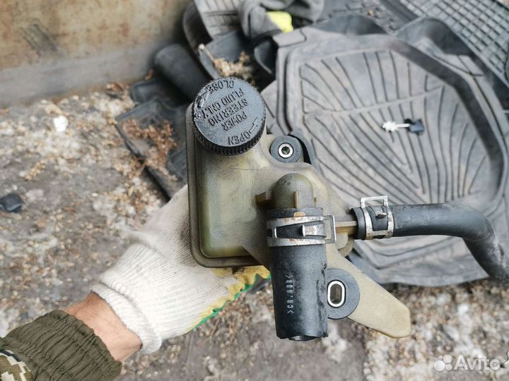 Бачок гидроусилителя Mazda 3 BL6FJ Z6