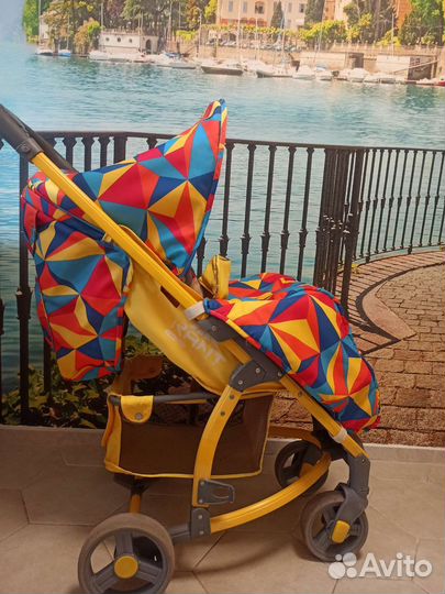 Прогулочная коляска