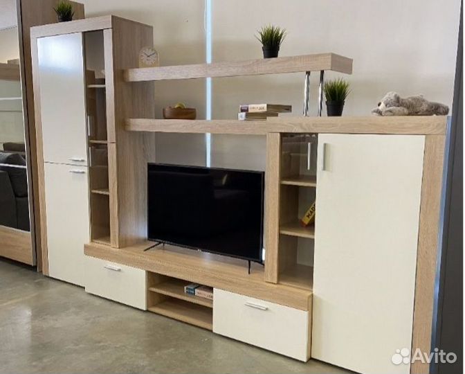 Стенка в гостиную